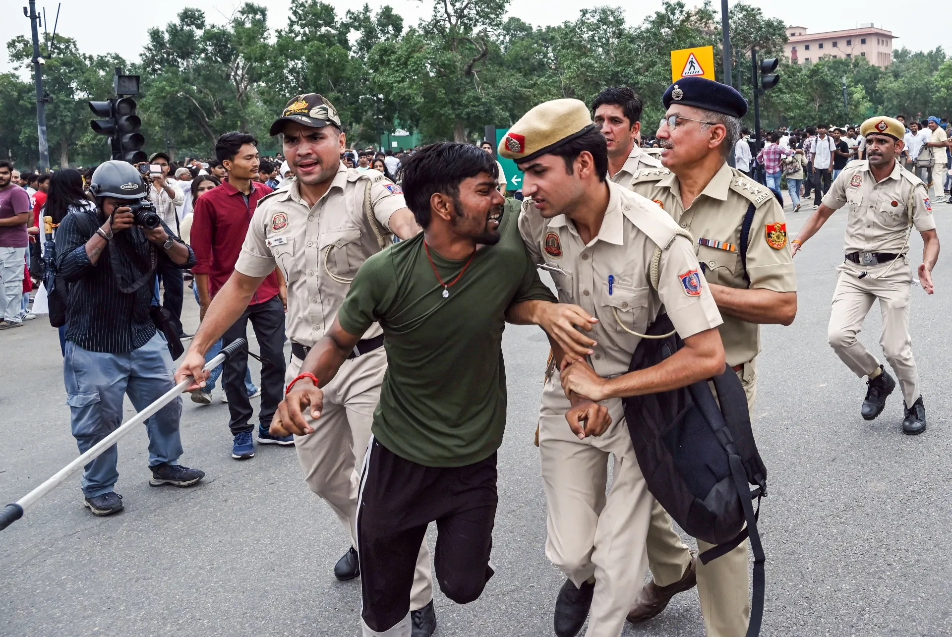 सीजेपी की सरकार को चेतावनी: सुप्रीम कोर्ट का सियासी इस्तेमाल बंद करो