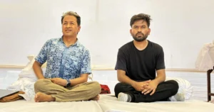Sonam Wangchuk Hunger Strike: अभिजीत दीपके बोले- “सोनम वांगचुक को अनशन का अनुभव, छात्र जान जोखिम में न डालें”