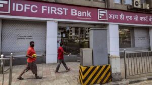 आईडीएफसी फर्स्ट बैंक घोटाला: मदद के बदले आरोपी ने हरियाणा अधिकारी की दुबई, बैंकॉक यात्रा का खर्च उठाया