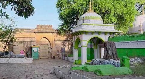 भोजशाला परिसर मामला: सुप्रीम कोर्ट में एमपी हाई कोर्ट के फ़ैसले पर सुनवाई