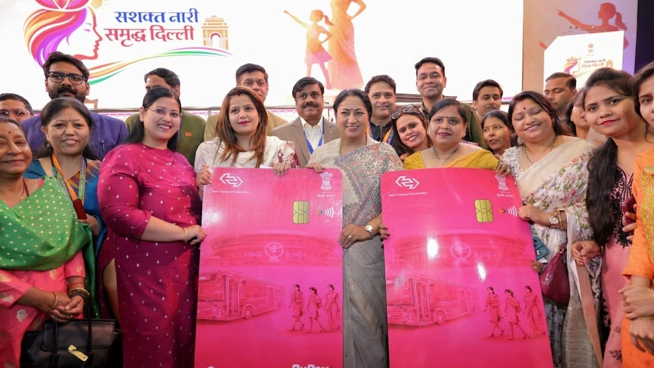 Pink Saheli Card से दिल्ली की महिलाओं की मुफ्त DTC बस यात्रा