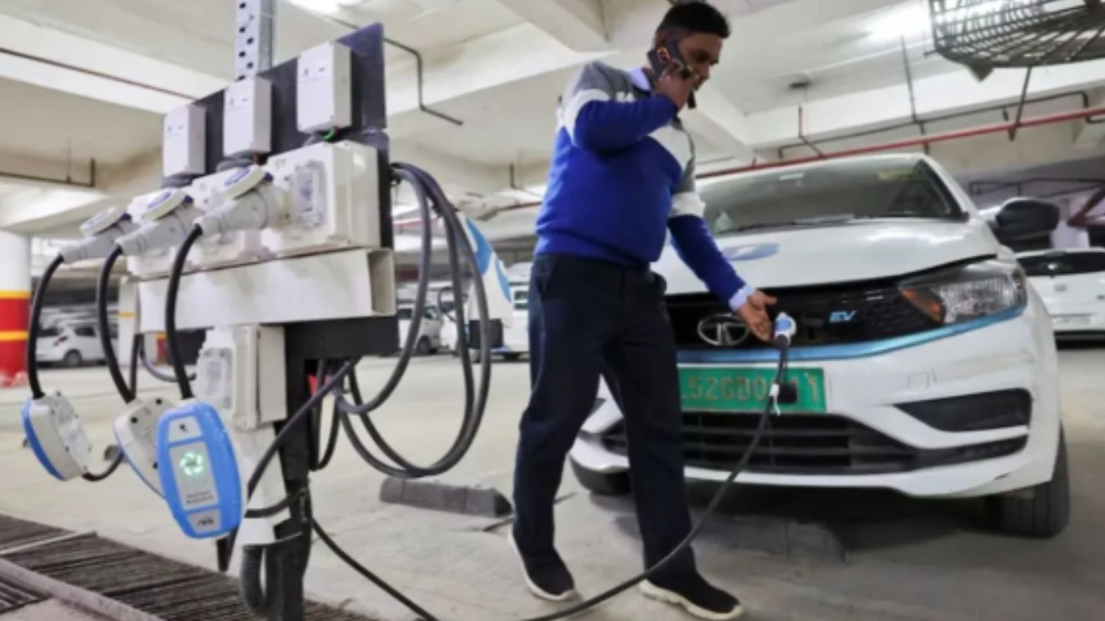 Haryana EV Tax Waiver: हरियाणा में इलेक्ट्रिक वाहनों पर 100% टैक्स छूट शुरू, जानिए किन गाड़ियों को मिलेगा फायदा