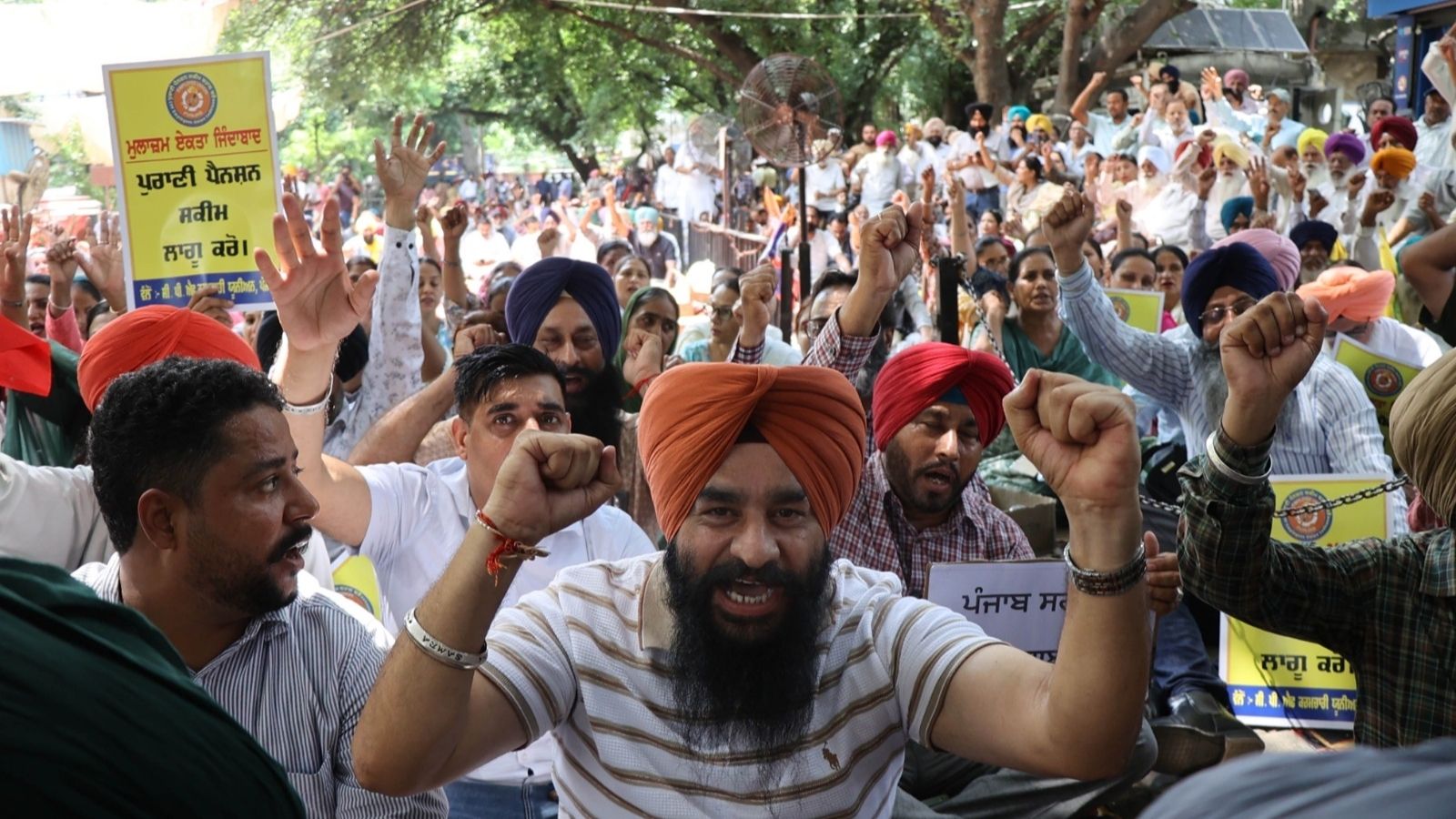 Punjab Employees Protest: पंजाब के सरकारी कर्मचारियों का सरकार के खिलाफ आर-पार का ऐलान, 7 सितंबर की डेडलाइन और 'सचिवालय से सतौज' तक मार्च का अल्टीमेटम