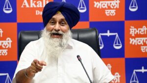 Sukhbir Badal vs Amritpal Singh: ‘पंजाब को तबाह करने वाले सिख धर्म के चोले में सक्रिय’, सुखबीर सिंह बादल का अमृतपाल पर तीखा हमला